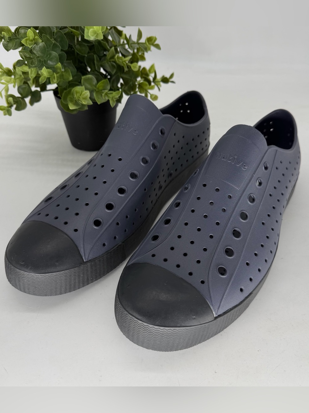 Native Jefferson Water Friendly Slip-On Sneaker Mens Size 13 Navy Blue Vacation